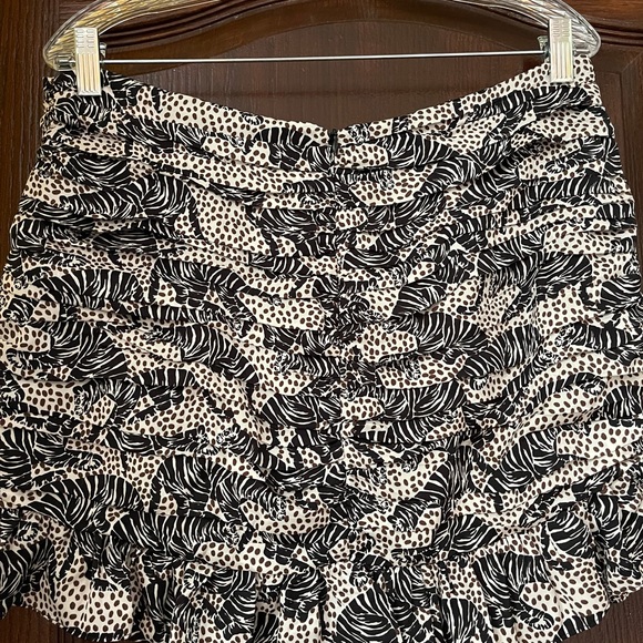 ZARA ANIMAL PRINT MINI SKIRT - Picture 9 of 11